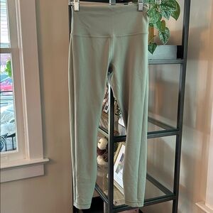 Lululemon Align Wunder 25” Sage Green Size 6